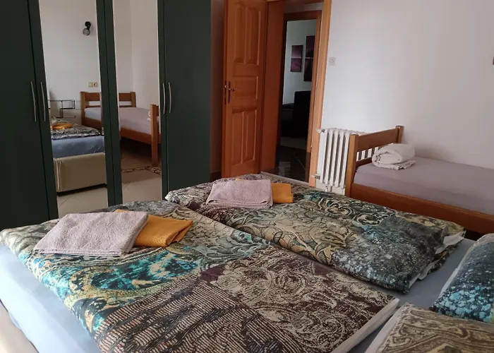 In With Terrace, Air Conditioning, Wi-fi, Dishwasher アパート ビオグラード・ナ・モル