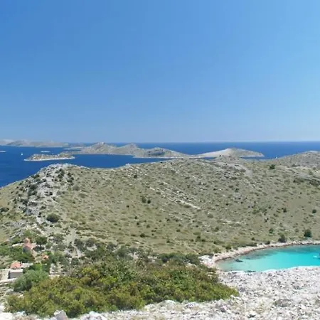 In With Terrace, Air Conditioning, Wi-fi, Dishwasher