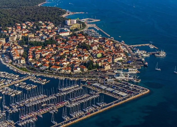 In With Terrace, Air Conditioning, Wi-fi, Dishwasher *