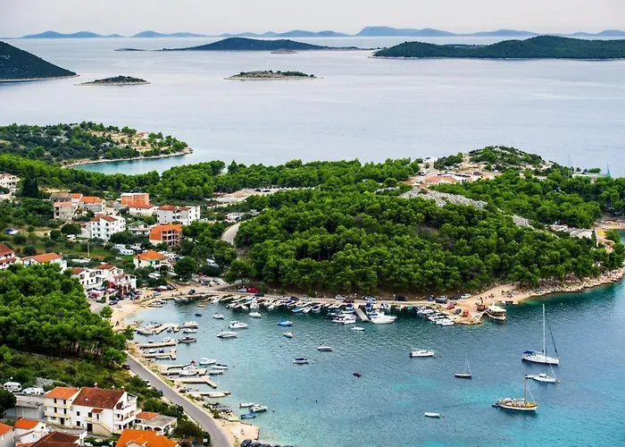 In With Terrace, Air Conditioning, Wi-fi, Dishwasher Apartmán *