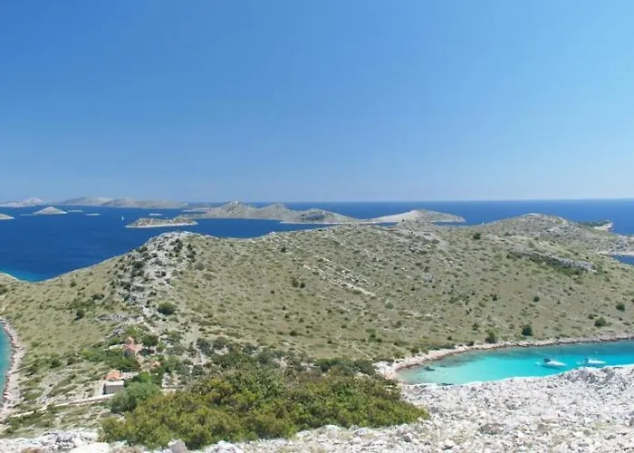 In With Terrace, Air Conditioning, Wi-fi, Dishwasher