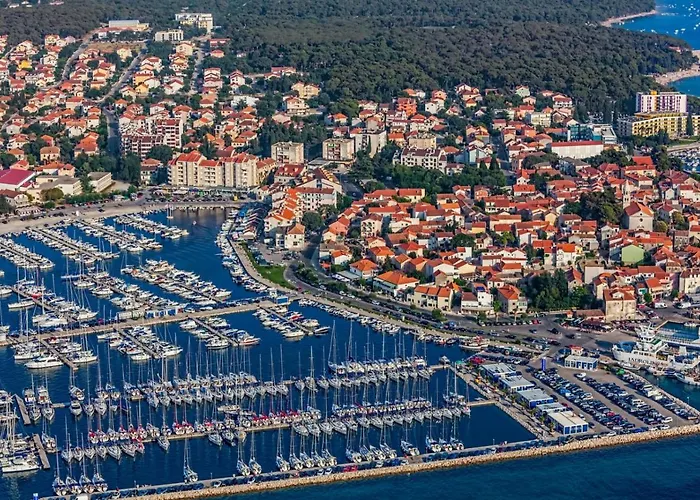 Apartmán In With Terrace, Air Conditioning, Wi-fi, Dishwasher